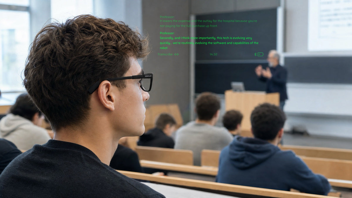 A man wearing DEEPLUM F1 glasses is listening to a lecture while using the transcription and recording function.